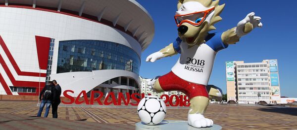 El lobo Zabivaka en Saransk - Sputnik Mundo