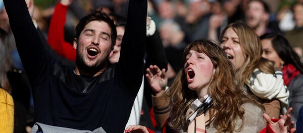 Los hinchas de Argentina ven la transmisión del partido de fútbol de Nigeria contra Islandia Los hinchas de Argentina ven la transmisión del partido de fútbol de Nigeria contra Islandia - Sputnik Mundo
