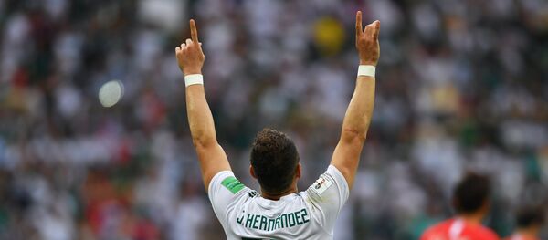 Javier Hernández Balcázar, conocido deportivamente por su apodo Chicharito - Sputnik Mundo