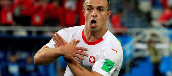 Xherdan Shaqiri, de la selección de Suiza, celebra su gol contra Serbia en el Mundial de Rusia 2018 - Sputnik Mundo