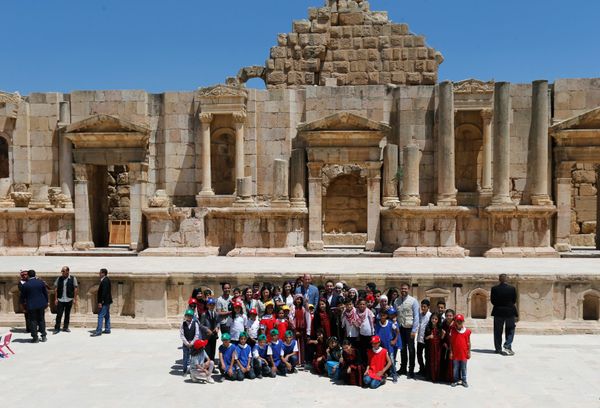 El príncipe Guillermo de Inglaterra durante su viaje a Jordania El príncipe Guillermo de Inglaterra durante su viaje a Jordania - Sputnik Mundo