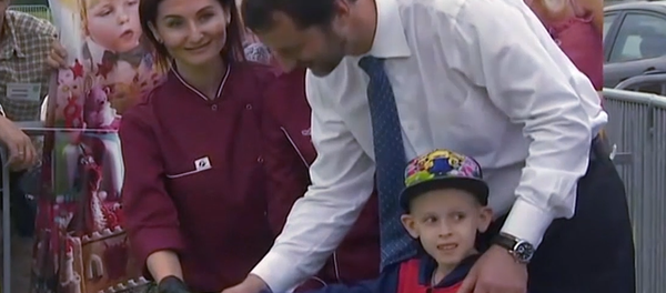 ¡No le corten las piernas!, los rusos prueban el sabor de 'Messi' - Sputnik Mundo