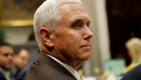 Mike Pence, vicepresidente de EEUU - Sputnik Mundo
