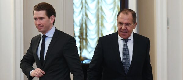 El canciller federal de Austria, Sebastian Kurz, y el ministro ruso de Exteriores, Serguéi Lavrov - Sputnik Mundo