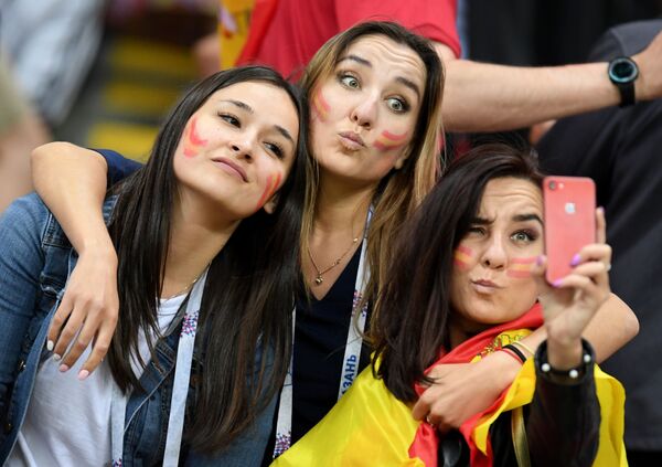 Las más bellas y alegres hinchas del Mundial de 2018… hasta el momento - Sputnik Mundo