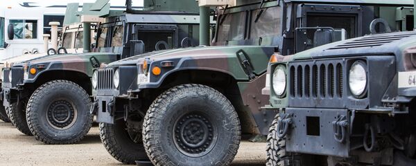 Vehículos militares de EEUU (imagen referencial) - Sputnik Mundo