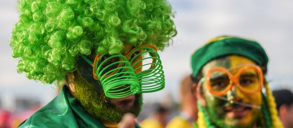 Hinchas brasileños en Rusia - Sputnik Mundo