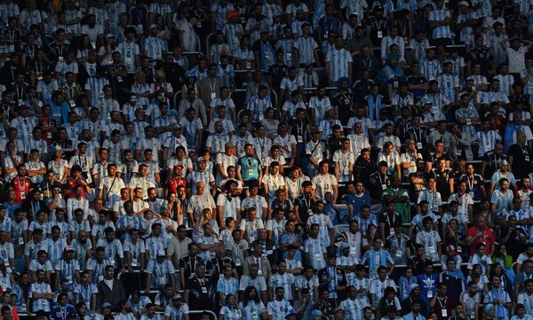 Hinchas argentinos asisten el decisivo partido entre su selección y Nigeria en la fase de grupos del Mundial de Rusia - Sputnik Mundo