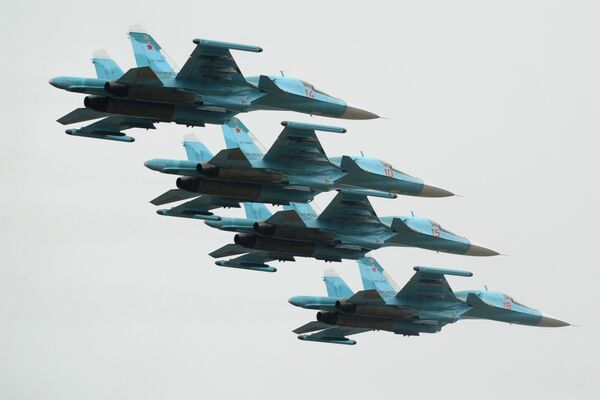 Su-34: el patito infernal reconocido como la máquina más temible del mundo - Sputnik Mundo