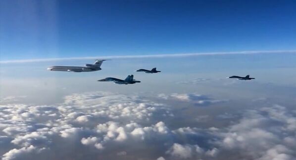 Su-34: el patito infernal reconocido como la máquina más temible del mundo - Sputnik Mundo