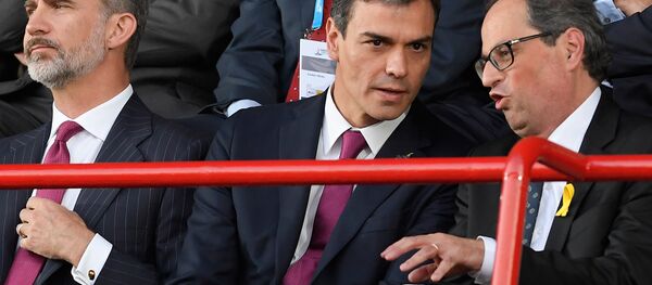 El presidente del Gobierno de España, Pedro Sánchez, y el presidente de la Generalitat de Cataluña Quim Torra (archivo) El presidente del Gobierno de España, Pedro Sánchez, y el presidente de la Generalitat de Cataluña Quim Torra (archivo) - Sputnik Mundo