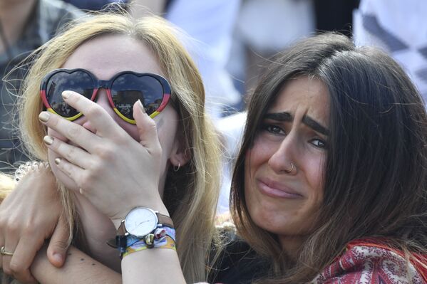 Sonrisas y lágrimas: las emociones a flor de piel de los fans del Mundial de Rusia 2018 - Sputnik Mundo