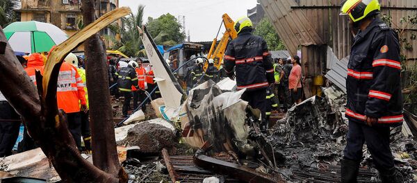 Lugar del siniestro de un avión en Mumbai, la India - Sputnik Mundo