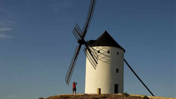 Un molino de viento (imagen referencial) - Sputnik Mundo