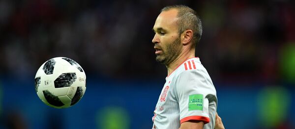 Andrés Iniesta, centro campista de la selección española - Sputnik Mundo