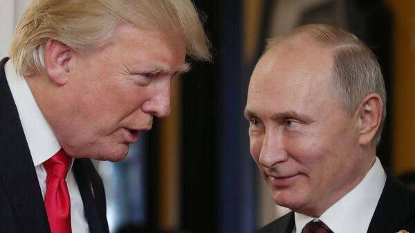 El presidente de Rusia, Vladímir Putin, y su homólogo estadounidense, Donald Trump (archivo) - Sputnik Mundo