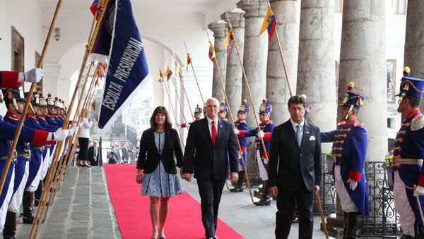 El vicepresidente de Estados Unidos, Mike Pence, visita la casa de Gobierno de Ecuador, en Quito - Sputnik Mundo