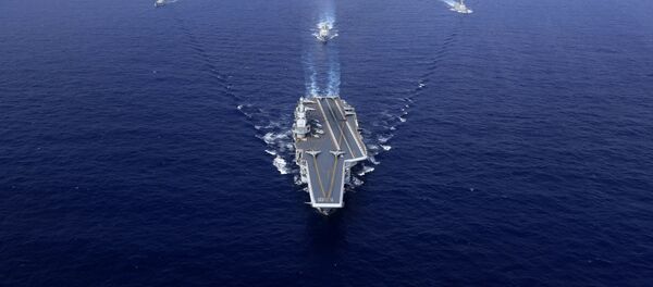 Un grupo naval chino, encabezado por el portaviones Liaoning (archivo) - Sputnik Mundo