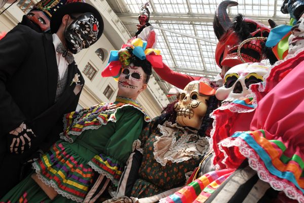 Hace 15 años, el Día de Muertos fue incluido en la Lista de Patrimonio Cultural Inmaterial de la Unesco. - Sputnik Mundo