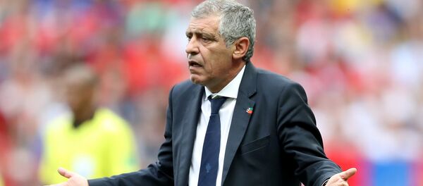 El director técnico de Portugal, Fernando Santos - Sputnik Mundo