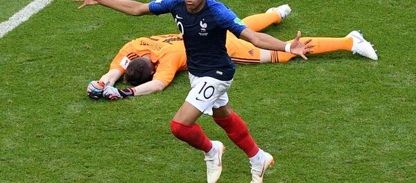 Kylian Mbappé, futbolista francés - Sputnik Mundo