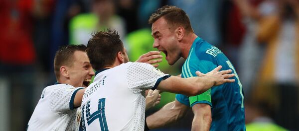 La selección rusa se alegra por la victoria sobre España - Sputnik Mundo