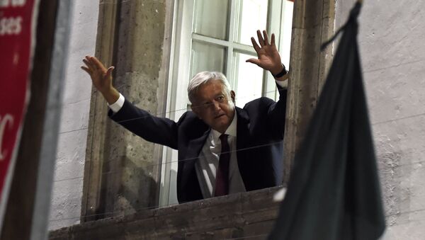 Andrés Manuel López Obrador, el candidato mexicano de izquierda para la presidencia de país - Sputnik Mundo