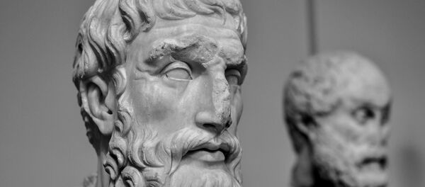 Una escultura antigua - Sputnik Mundo