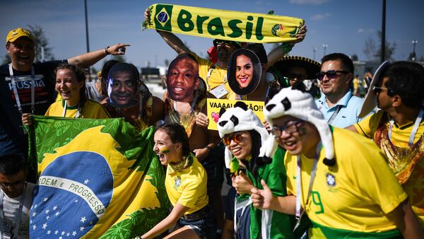 Hinchas de Brasil - Sputnik Mundo