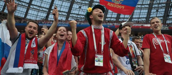 Hinchas rusos - Sputnik Mundo