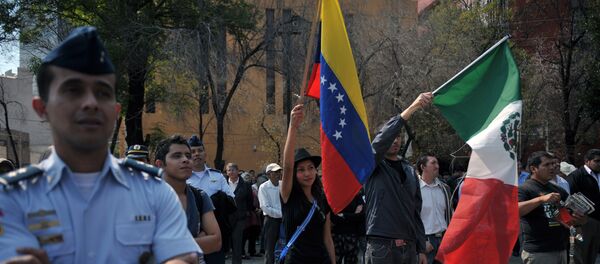 Banderas de Venezuela y México (archivo) - Sputnik Mundo