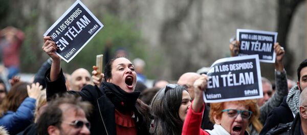 Protestas contra los despidos de Télam en Buenos Aires, Argentina - Sputnik Mundo