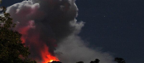 Volcán ecuatoriano Reventador Volcán ecuatoriano Reventador - Sputnik Mundo
