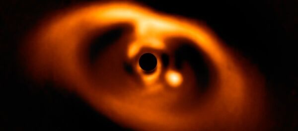 Sistema PDS 70 y el planeta PDS 70b - Sputnik Mundo