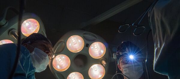 Cirujanos (imágen referencial) Cirujanos (imágen referencial) - Sputnik Mundo