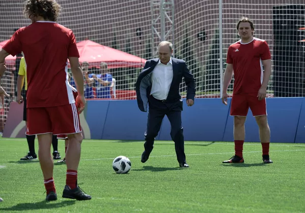 Vladímir Putin y el deporte rey Vladímir Putin y el deporte rey - Sputnik Mundo