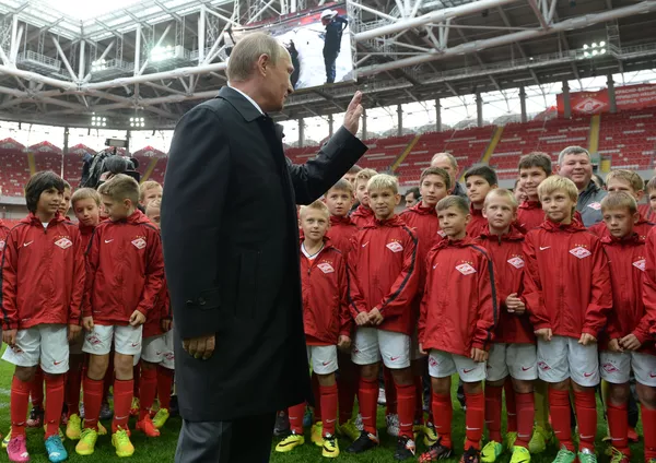 Vladímir Putin y el deporte rey Vladímir Putin y el deporte rey - Sputnik Mundo