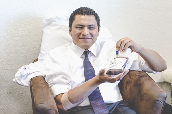 Un donante de sangre - Sputnik Mundo