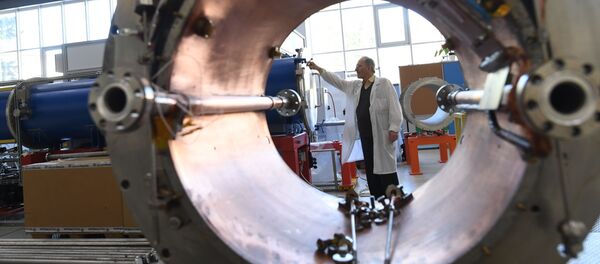 Un criostato del imán superconductor del tipo Nuclotrón - Sputnik Mundo