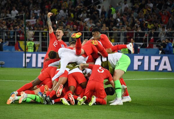 Goles, tensión y lágrimas: los momentos inolvidables de los octavos de final de Rusia 2018 - Sputnik Mundo