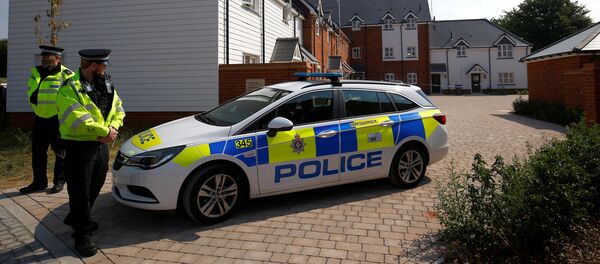 La policía británica en Amesbury, Reino Unido - Sputnik Mundo