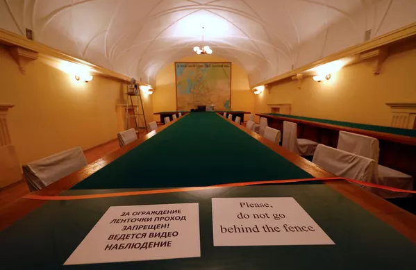 Hinchas extranjeros descubren los secretos de Stalin Hinchas extranjeros descubren los secretos de Stalin - Sputnik Mundo