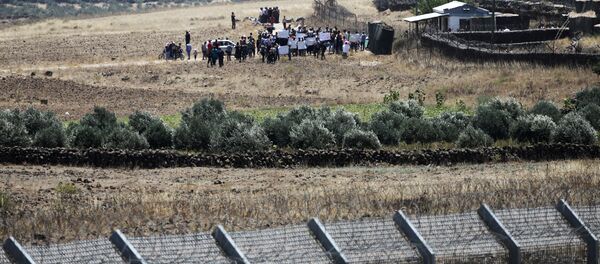 Refugiados sirios en la frontera con Israel - Sputnik Mundo