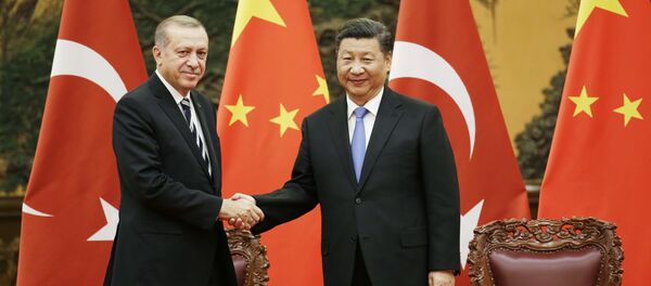 El presidente de Turquía, Recep Tayyip Erdogan, y el presidente de China, Xi Jinping (archivo) - Sputnik Mundo