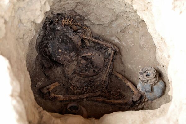 Los restos humanos hallados en Túcume - Sputnik Mundo