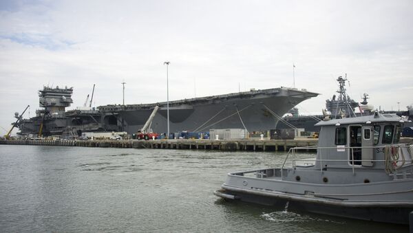 El portaviones USS Enterprise en la base naval de Norfolk - Sputnik Mundo