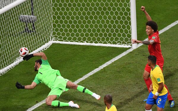 Bélgica abre el marcador con un autogol de Fernandinho en el minuto 13 - Sputnik Mundo