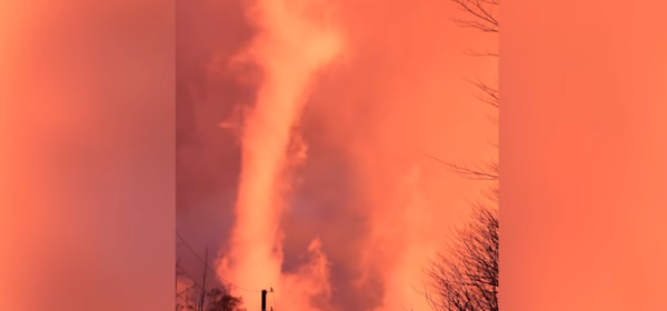 Un tornado infernal sorprende a los hawaianos - Sputnik Mundo