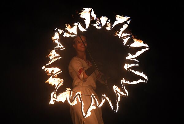 La fiesta de Iván Kupala en Crimea - Sputnik Mundo