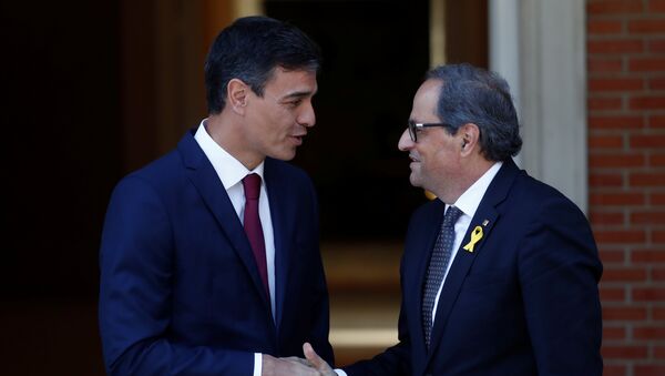 El presidente del Gobierno español, Pedro Sánchez y el presidente de la Generalitat, Quim Torra - Sputnik Mundo